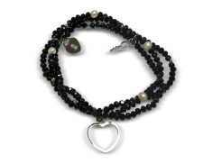 Pulsera con corazón negro